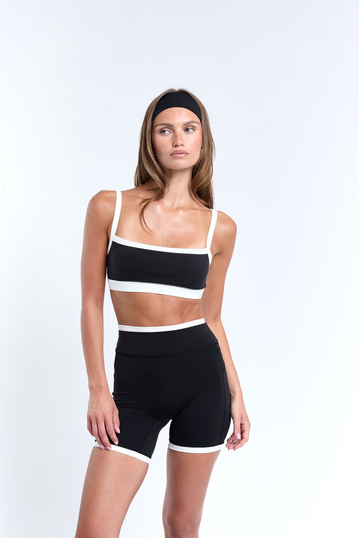 Contrast Short